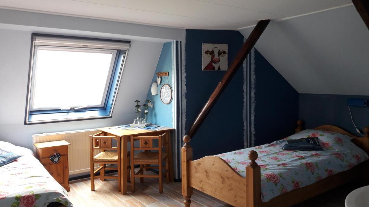 Bed & Breakfast “ Gastvrij Onthaal “ Een-West エクステリア 写真