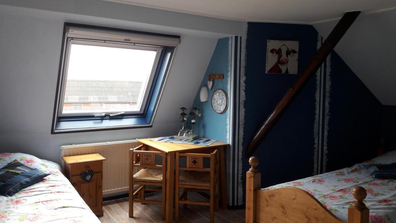 Bed & Breakfast “ Gastvrij Onthaal “ Een-West エクステリア 写真