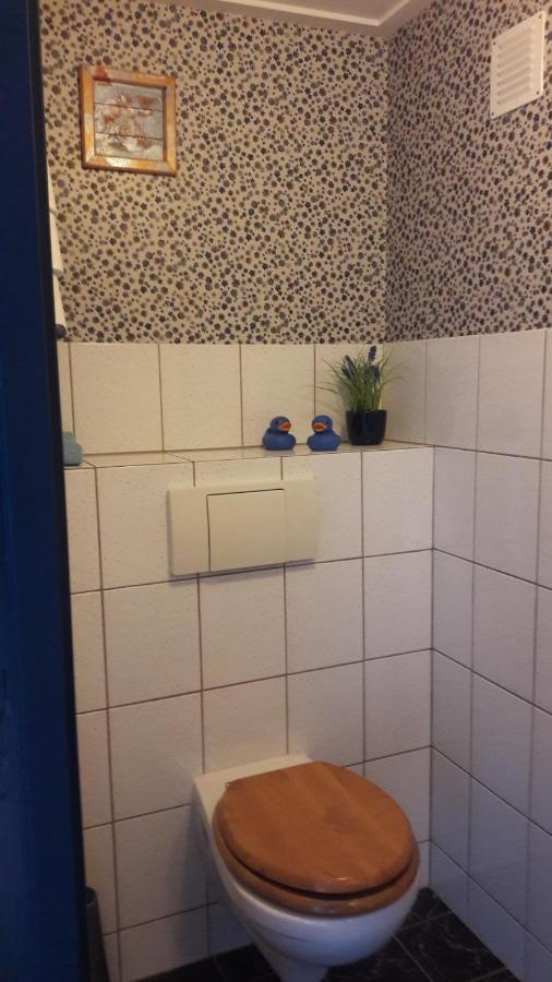 Bed & Breakfast “ Gastvrij Onthaal “ Een-West エクステリア 写真