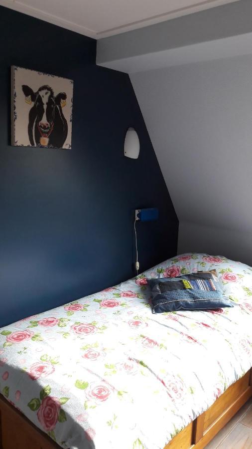 Bed & Breakfast “ Gastvrij Onthaal “ Een-West エクステリア 写真