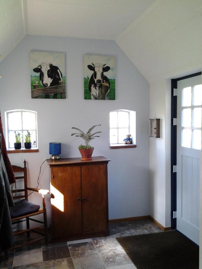Bed & Breakfast “ Gastvrij Onthaal “ Een-West エクステリア 写真